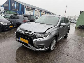Mitsubishi Outlander 2.4 PHEV 99KW Autom. Clima Navi Led Schuifdak Intense+ NAP picture 4
