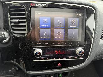 Mitsubishi Outlander 2.4 PHEV 99KW Autom. Clima Navi Led Schuifdak Intense+ NAP picture 11