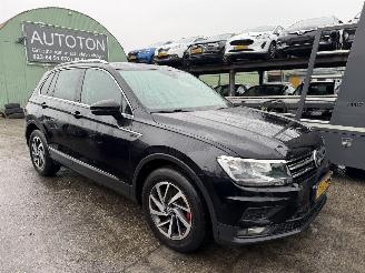uszkodzony samochody osobowe Volkswagen Tiguan 1.4 TSI 92KW Clima Navi Camera Vitrual Dash Business R 2017/9