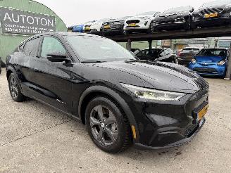 uszkodzony samochody osobowe Ford Mustang Mach-e 98 kWh Extended 210KW RWD 2021/7