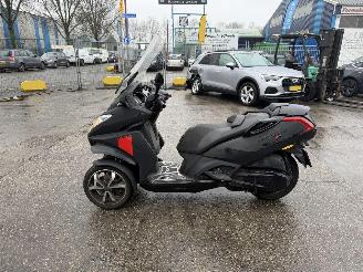 Peugeot Metropolis 400 RS 26KW Automaat picture 4