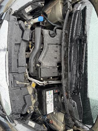 Peugeot 108 1.0 e-VTI 50KW Led Airco 5-Drs Active picture 18