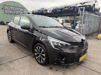 Schadeauto Renault Clio 1.0 TCE 67KW Zen Clima Navi Led 5-Drs NAP 2021/7
