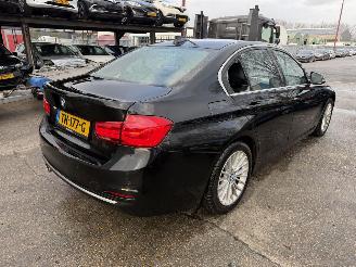 BMW 3-serie 320i 135KW Autom. Clima Navi Led Xenon Luxury Edition NAP picture 3