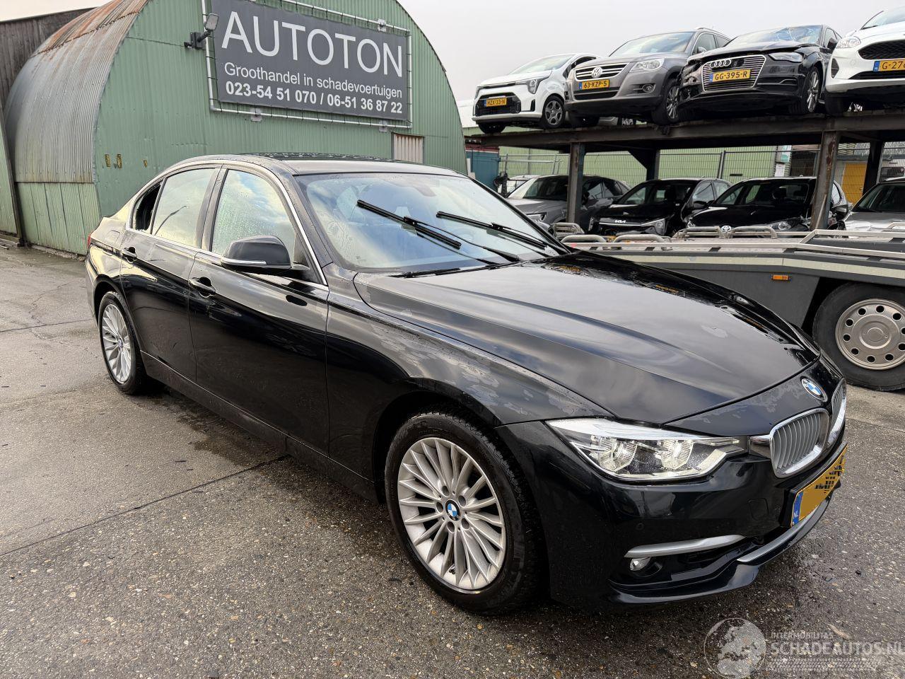 BMW 3-serie 320i 135KW Autom. Clima Navi Led Xenon Luxury Edition NAP