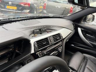 BMW 3-serie 320i 135KW Autom. Clima Navi Led Xenon Luxury Edition NAP picture 10