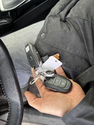 Peugeot 208 1.2 74KW GT Clima Navi Led Virtual Cockpit 5-Drs picture 17