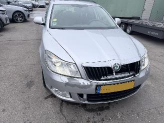 Skoda Octavia 1.6 TDI 77KW Clima Navi Xenon Elegance picture 12