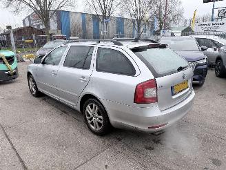 Skoda Octavia 1.6 TDI 77KW Clima Navi Xenon Elegance picture 3