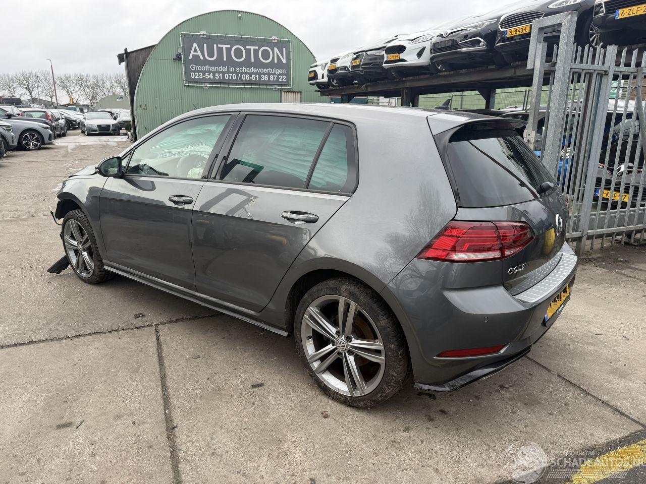 Volkswagen Golf 1.5 TSI 110KW DSG Clima Navi Virtual Cockpït