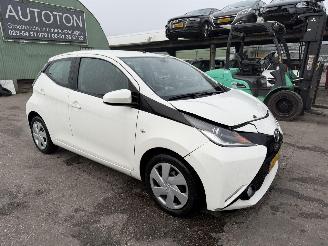 Schadeauto Toyota Aygo 1.0 51KW X-Nav Airco Camera Led 5-Drs NAP 2018/6