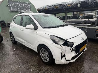 Schadeauto Hyundai I-10 1.0 49KW Comfort Airco 5-Deurs Led NAP 2021/12