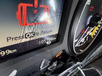 MG ZS EV 45 kWh Luxury Pano NAP picture 12