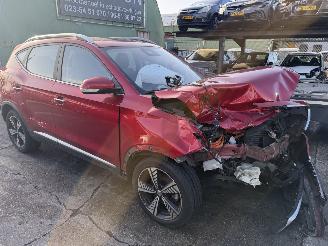 Voiture accidenté MG ZS EV 45 kWh Luxury Pano NAP 2020/8
