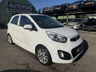 skadebil auto Kia Picanto 1.0 CVVT 51KW Led Airco 5-Deurs 2012/1