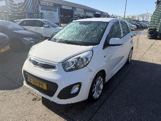 skadebil auto Kia Picanto 1.0 CVVT 51KW Led Airco 5-Deurs 2012/1