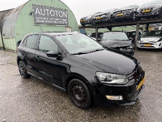 Coche accidentado Volkswagen Polo 1.4 TDI 55KW Navi Airco 5-Drs Bluemotion NAP 2015/2
