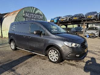 damaged commercial vehicles Mercedes Citan 112 CDI Autom. 85KW L2 Clima Navi Select NAP 2024/11