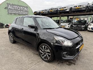 Voiture accidenté Suzuki Swift 1.2 61KW Autom. Smart Hybrid Led Xenon Navi Clima 2021/3