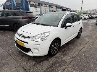 Unfallwagen Citroën C3 1.0 VTI 50KW Pano Clima Led Collection NAP 2013/10