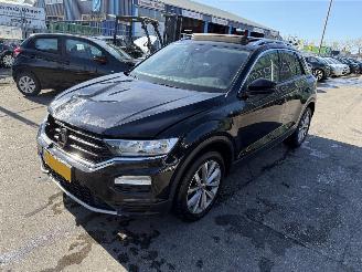 Coche accidentado Volkswagen T-Roc 1.0 TSI 85KW Pano Clima Navi Camera Led Sport 2019/3