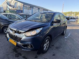 Vaurioauto  passenger cars Hyundai Ix35 2.0i 120KW Active Airco NAP 2010/6