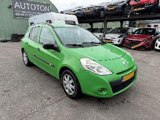 Avarii autoturisme Renault Clio 1.2-16V 55KW Navi Airco Authentique 2012/4