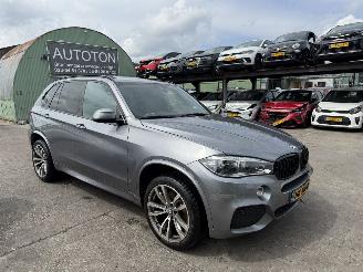 Vaurioauto  passenger cars BMW X5 40e xDrive 180KW iPerformance Clima Navi Pano High Executive NAP 2015/11