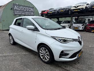 Damaged car Renault Zoé 52 kWh R135 100KW Intens Business Clima Navi Camera Led 2021/9