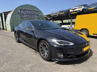 Unfallwagen Tesla Model S 75D 245KW Clima Navi Pano 360 Camera NAP 2018/12