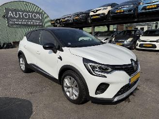 Voiture accidenté Renault Captur 1.3 TCE 96KW Intens Navi Clima Led 2020/12