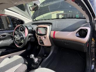 Citroën C1 1.0 VTI 53KW Elle Clima Navi Camera Led NAP picture 11