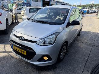 uszkodzony samochody osobowe Hyundai I-10 1.0i 49KW i-Drive 5-Deurs NAP 2015/5