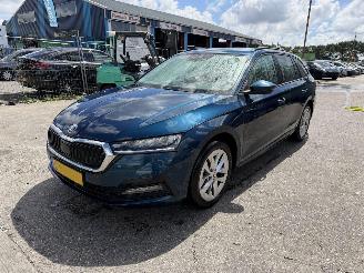 uszkodzony samochody osobowe Skoda Octavia 1.0 TSI 81KW Clima Navi Led Virt. Dash Keyless Business Edition NAP 2021/5