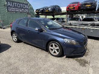 Unfallwagen Volvo V-40 1.6 D2 84KW Pano Clima Navi 5-Deurs 2014/12
