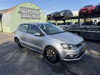 Schadeauto Volkswagen Polo 1.0 55KW Airco 5-Deurs First Edition 2014/6