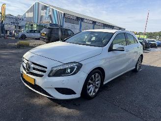 uszkodzony samochody osobowe Mercedes A-klasse 180 CDI 80KW Navi Clima Led Xenon Ambition NAP 2014/3