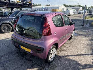 Peugeot 107 1.0 Active Airco Led 5-Deurs NAP picture 3