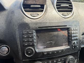 Mercedes ML 420 V8 CDI 225KW Autom. Schuifdak Clima Navi Xenon Camera picture 10