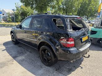 Mercedes ML 420 V8 CDI 225KW Autom. Schuifdak Clima Navi Xenon Camera picture 5