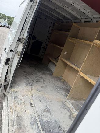 Volkswagen Crafter 2.0 TDI 75KW L4H3 Highline picture 9