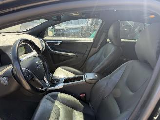 Volvo V-60 2.4 D6 AWD PHEV 158KW Clima Navi Schuifdak Camera Led Xenon picture 8