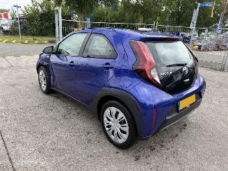 Toyota Aygo X 1.0 VVT-I MT Play Camera Airco Carplay 5-Deurs NAP picture 3