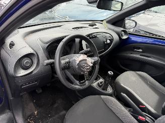Toyota Aygo X 1.0 VVT-I MT Play Camera Airco Carplay 5-Deurs NAP picture 5