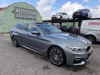 Damaged car BMW 5-serie 520D 140KW Autom. High Executive Pano Clima Navi Xenon Led 2017/3