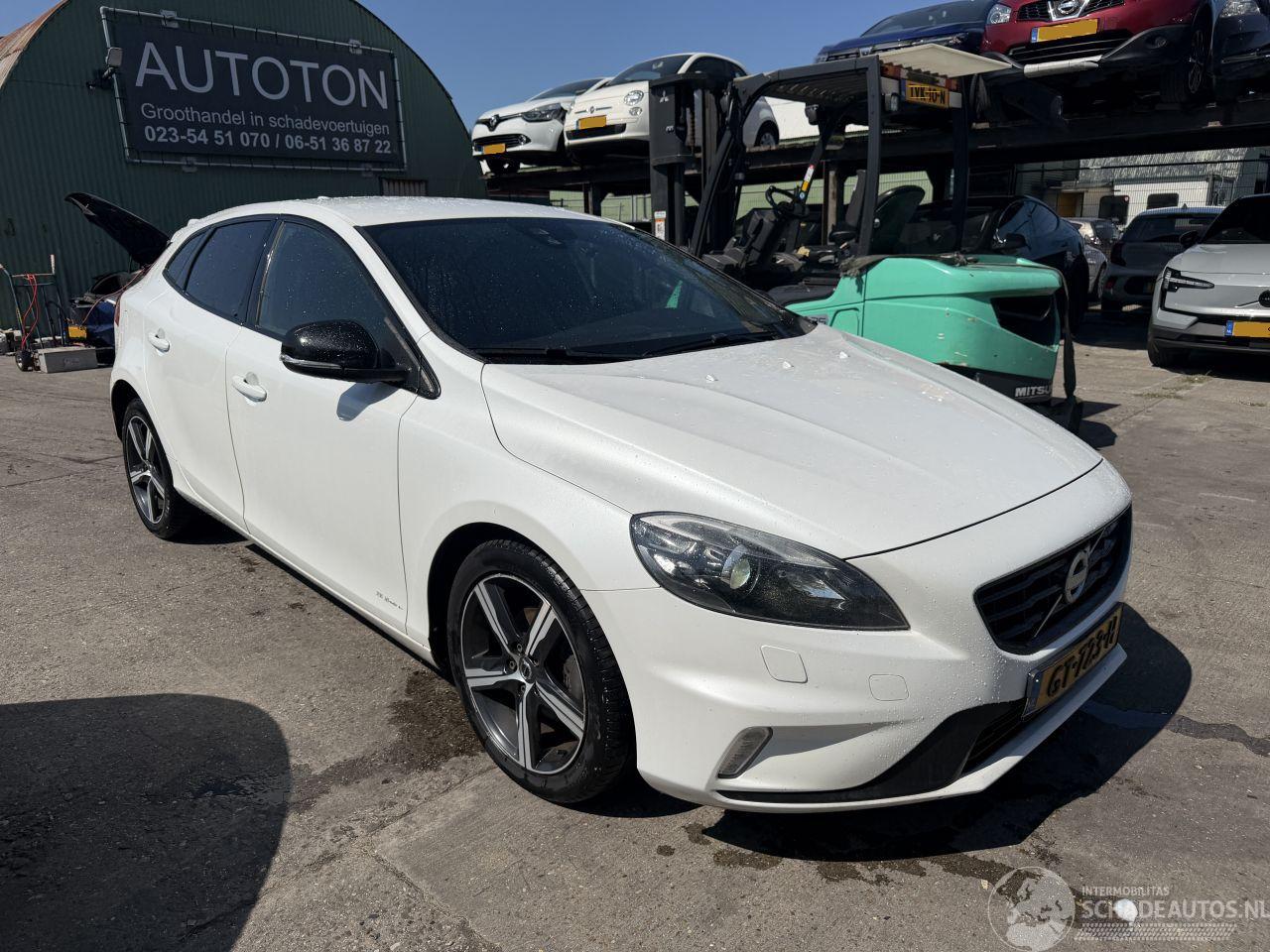 Volvo V-40 2.0 D2 88KW R-Design Xenon Clima Navi Business NAP