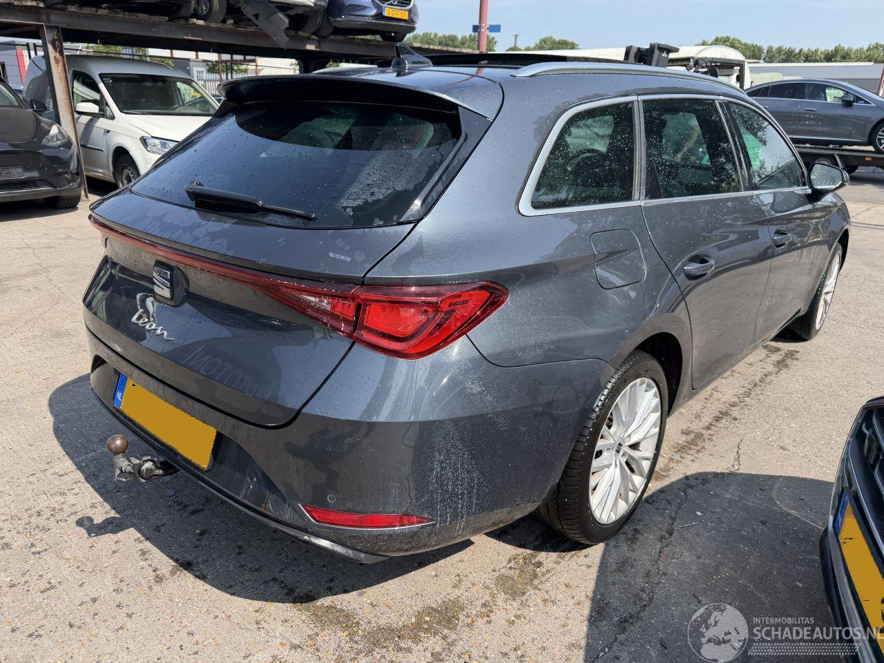 Seat Leon 2.0 TDI FR 110KW Autom. Pano Clima Navi Sportstourer Launch Edition