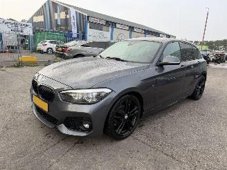 Unfallwagen BMW 1-serie 118i 100KW Autom. M Sport Shadow High Executive Clima Navi 5-Drs Led Xenon 2019/9