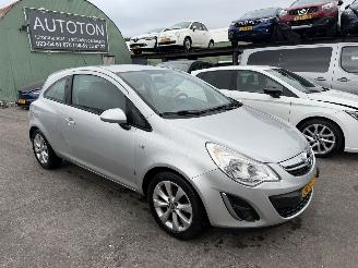 Coche accidentado Opel Corsa 1.2-16V 63KW Airco Anniversary Edition NAP 2012/4