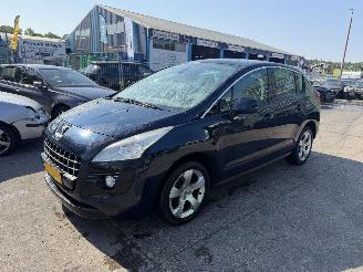 Voiture accidenté Peugeot 3008 1.6 VTI 88KW Pano Clima Premiere NAP 2010/1